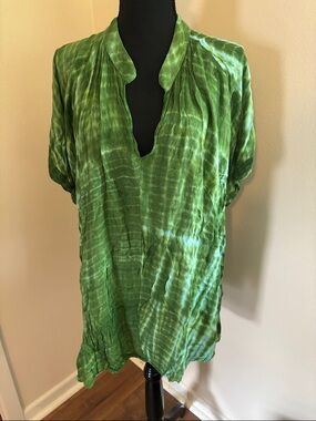 Soft Surroundings Green Tie-Dye V-Neck Tunic